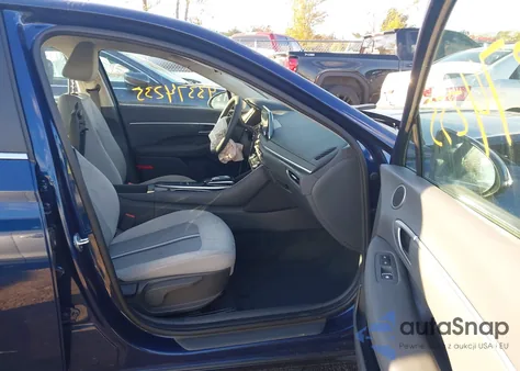 2022 Hyundai Sonata Sel z USA, uszkodzony, nr VIN 5NPEL4JA8NH143722